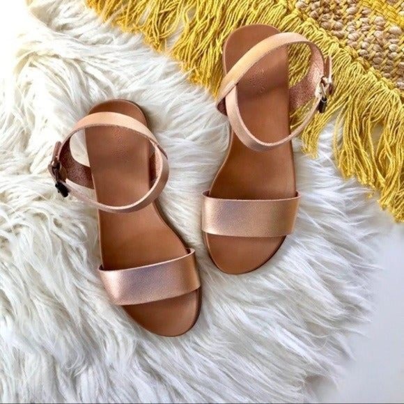 Universal Thread | Shoes | Universal Thread Nyla Wide Width Ankle Strap Sandals Rose Gold 95w 